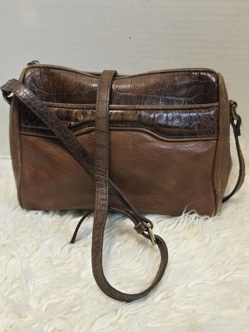 Vintage Liz Leather Crossbody Bag